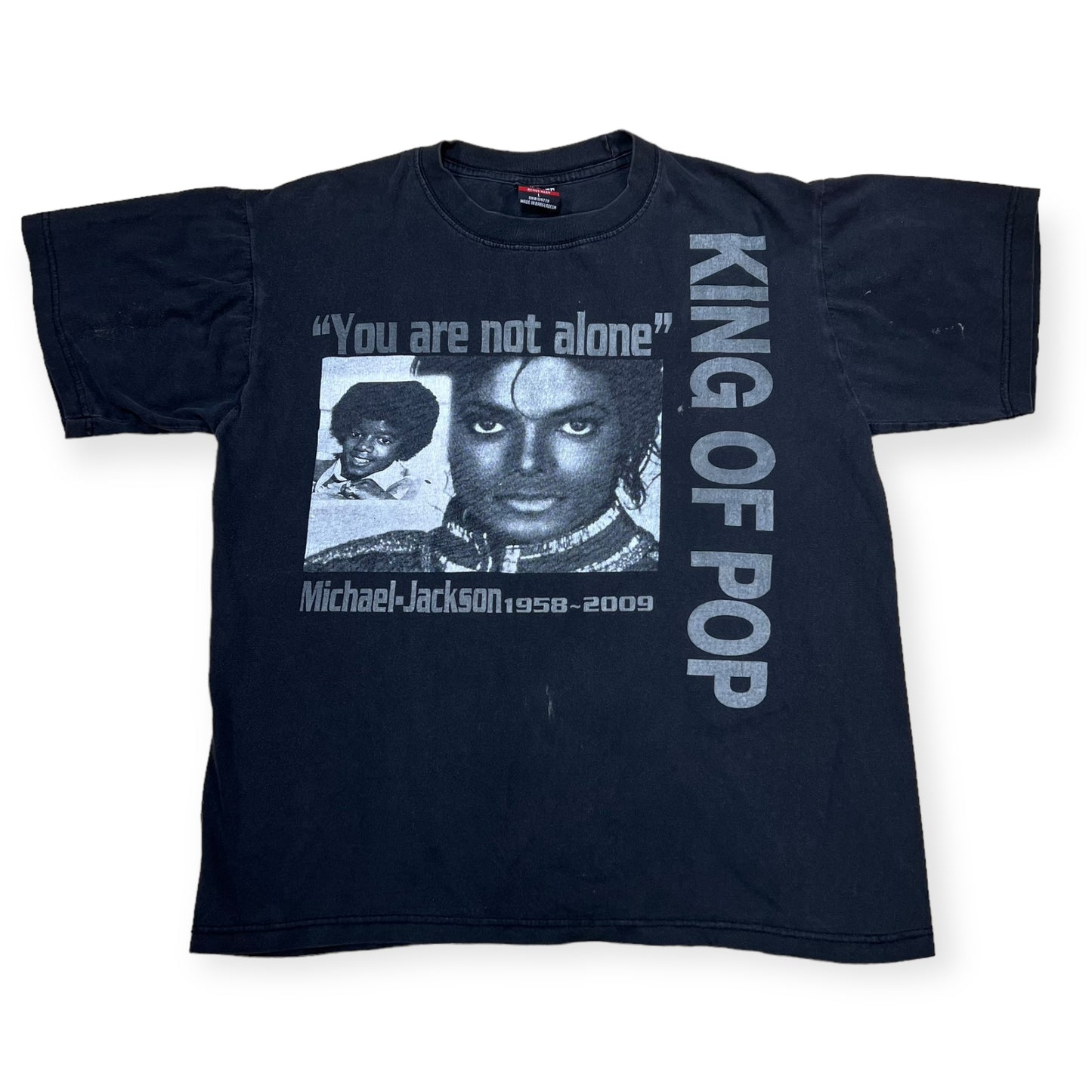 Michael Jackson King of Pop 'you are not alone' music tee (M)