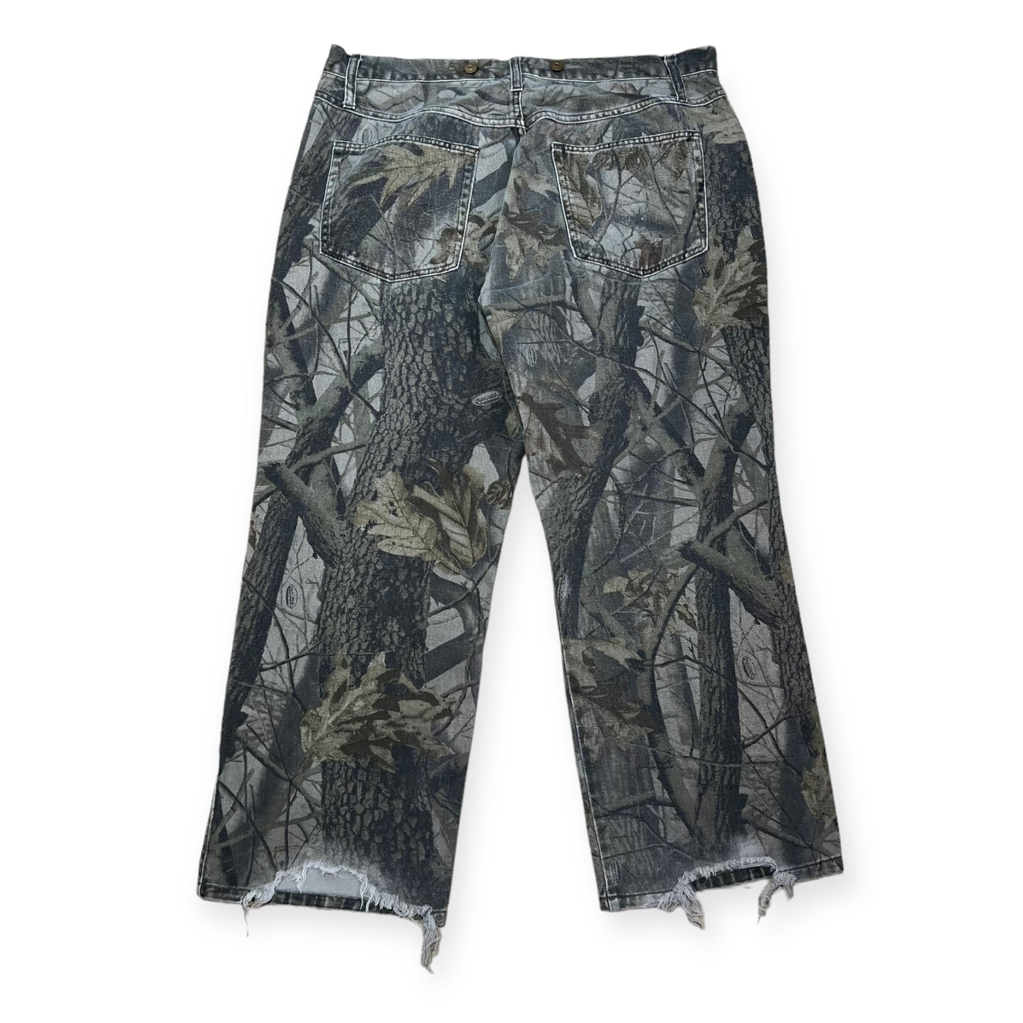 Outfitters Ridge camo denim pants (39X29)